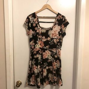 Bobbie Brooks WOMENS Black Floral T-Shirt Dress w/ Back Cutout